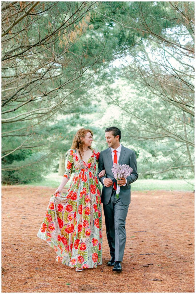 colorful-backyard-wedding-michigan-photographer