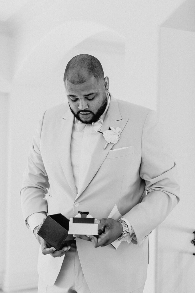 Bride & Groom Gift Swap | Knotting Hill Place Luxury Dallas Wedding Venue