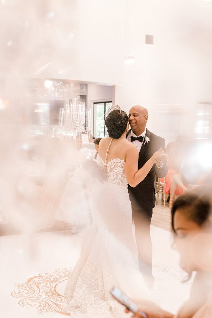Wedding Reception | Knotting Hill Place Luxury Dallas Wedding Venue