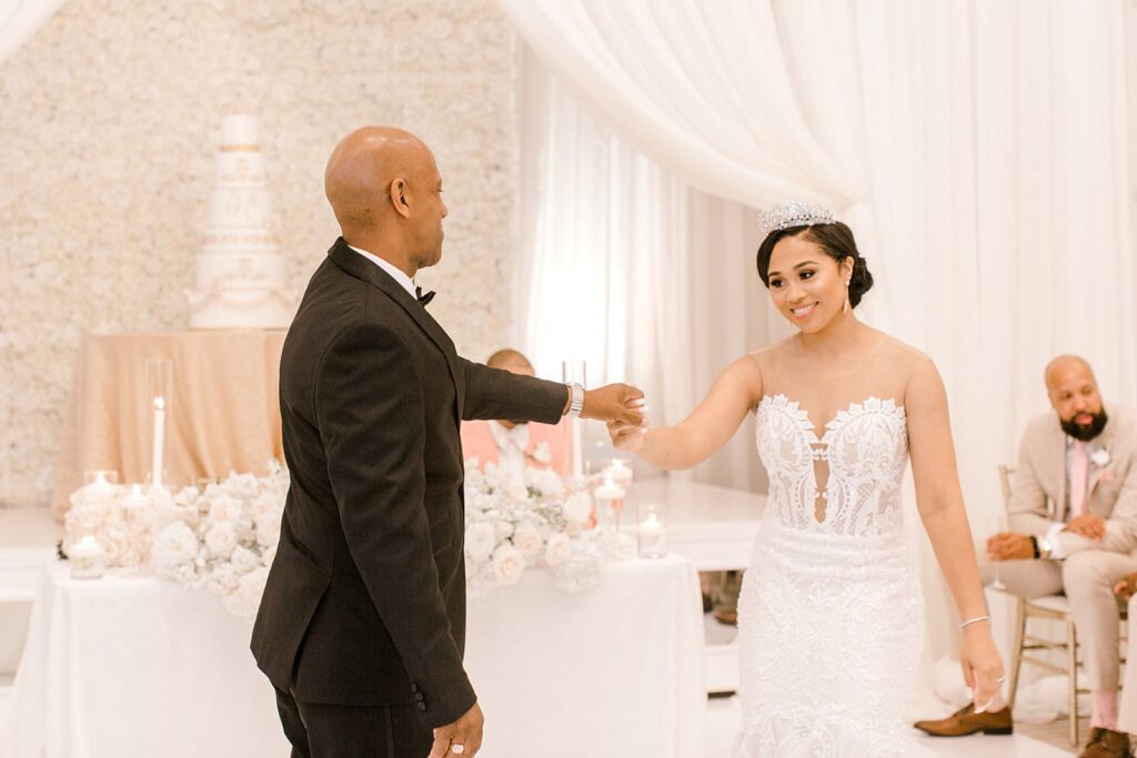 Wedding Reception | Knotting Hill Place Luxury Dallas Wedding Venue