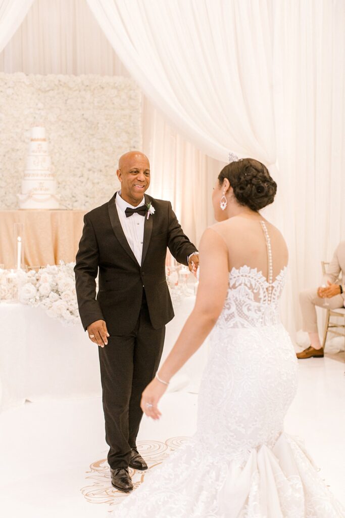 Wedding Reception | Knotting Hill Place Luxury Dallas Wedding Venue