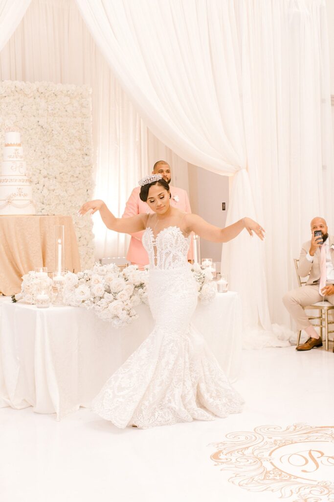 Wedding Reception | Knotting Hill Place Luxury Dallas Wedding Venue