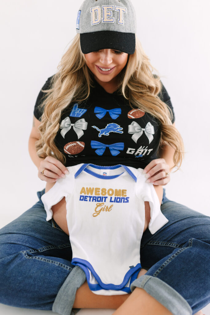Detroit Lions Maternity Session