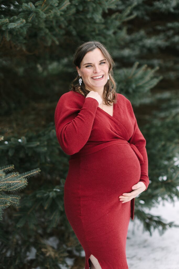 Winter maternity photography in Michigan
