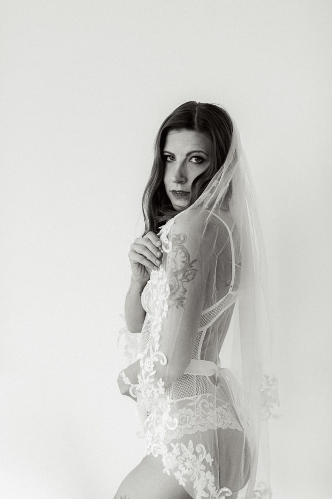 lansing-michigan-luxury-bridal-boudoir-photographer