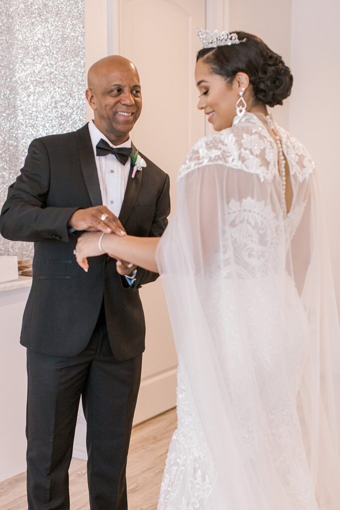 Bride Getting Ready | Knotting Hill Place Luxury Dallas Wedding Venue